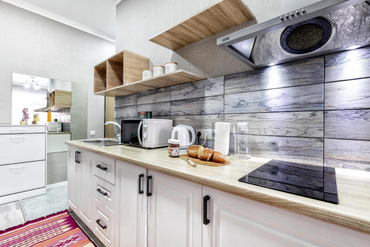 Cosy flat in the city center Astana Exterior foto