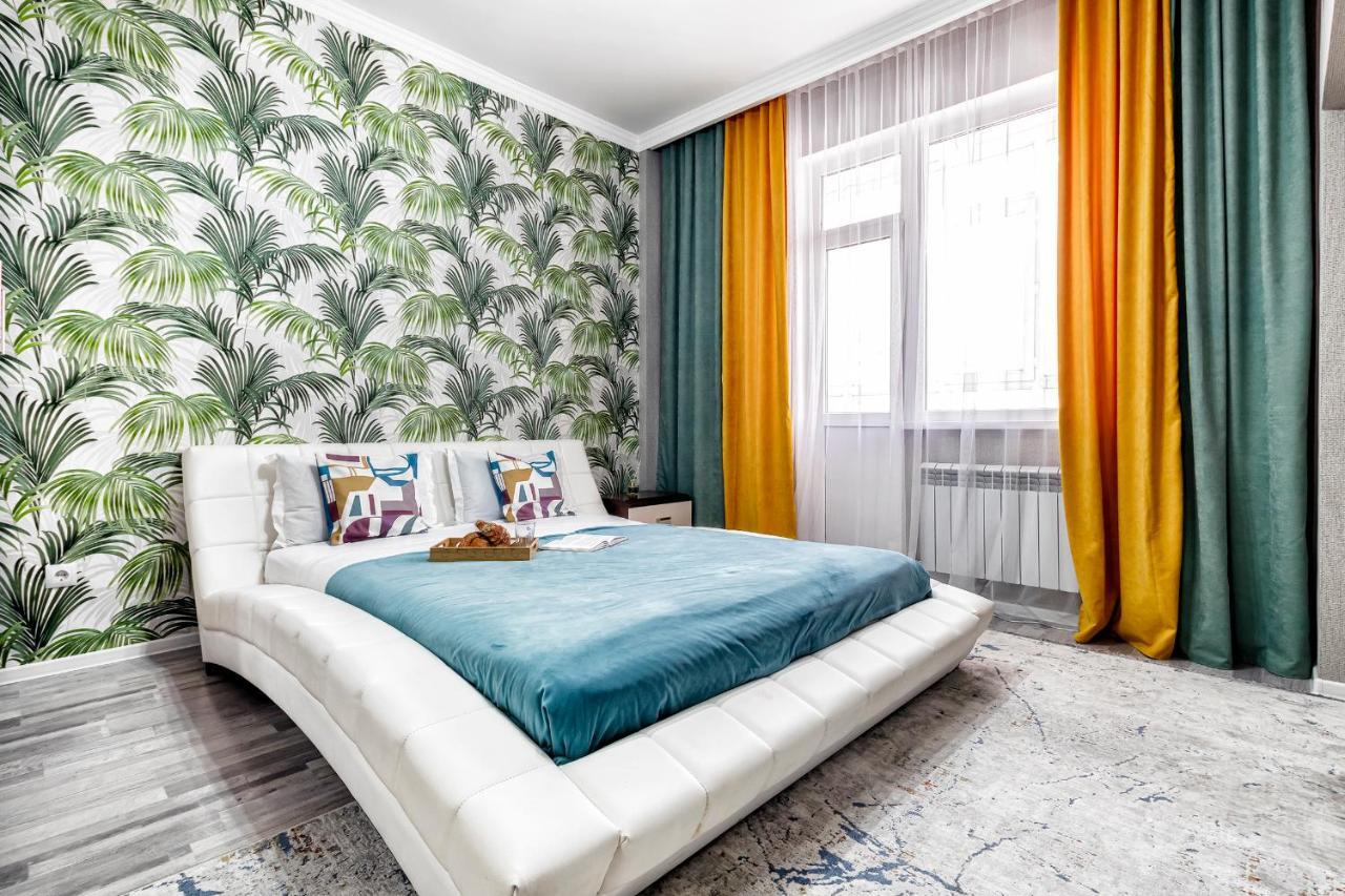 Cosy flat in the city center Astana Exterior foto